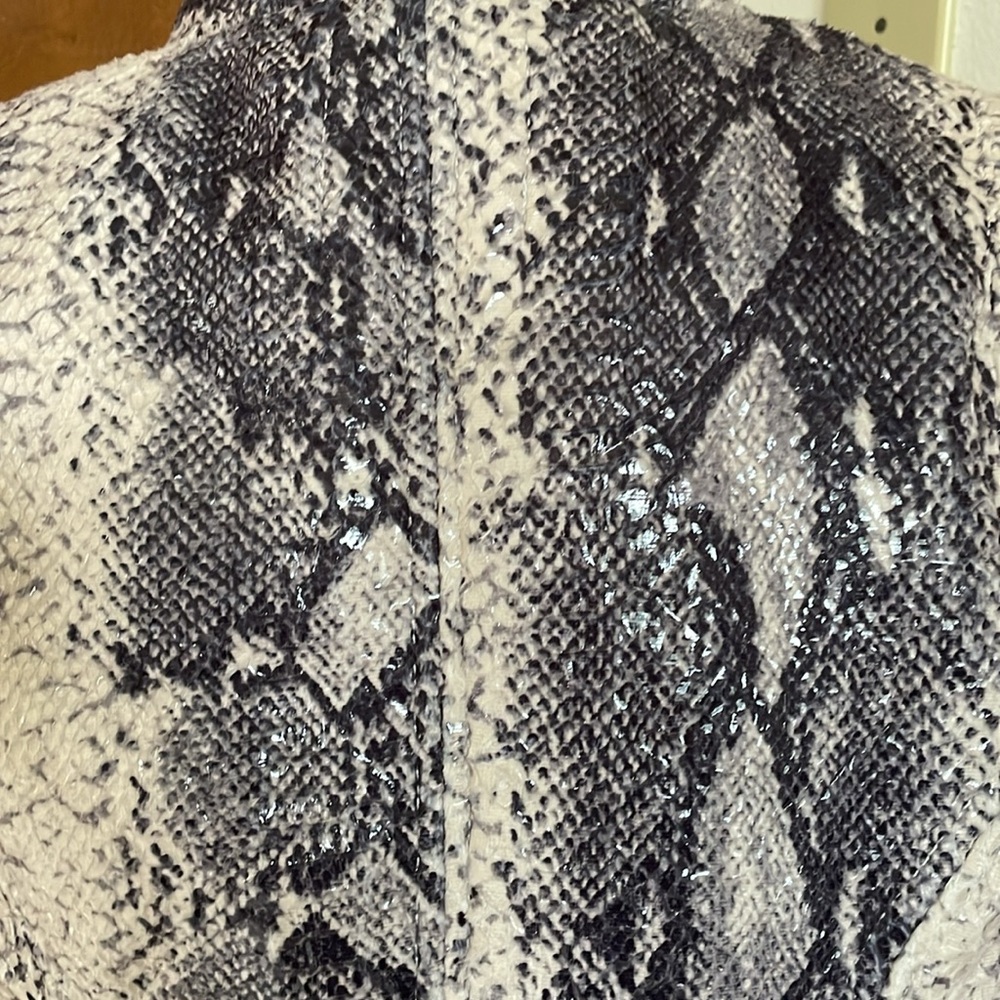 Bebe Y2k Snakeskin Patterned And Furjacket - image 5